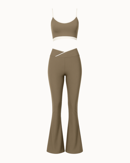 The Alligned Set in Mocha